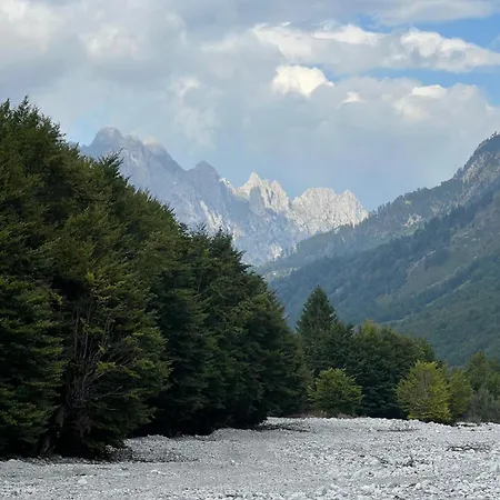 Bujtina Aroma E Malit 3* Valbona