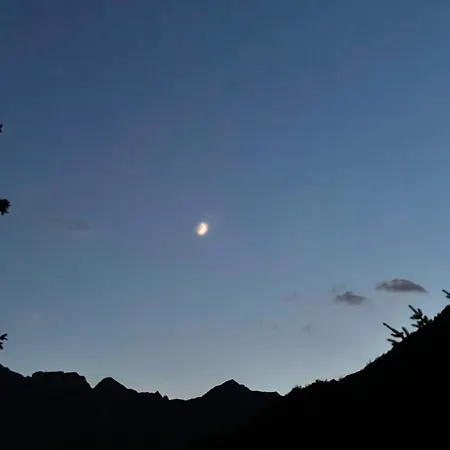 فندق Bujtina Aroma E Malit