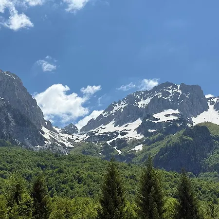 Bujtina Aroma E Malit 3* Valbone