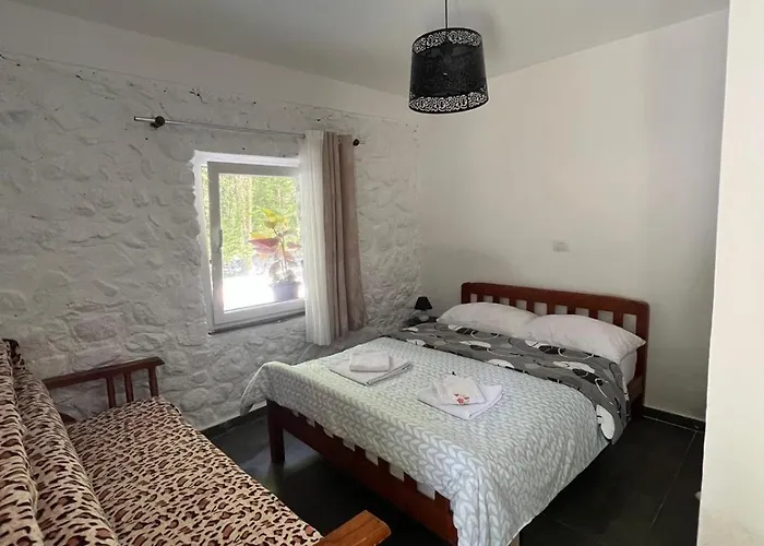 Bujtina Aroma E Malit