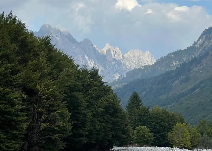 Bujtina Aroma E Malit 3* ヴァルボナ