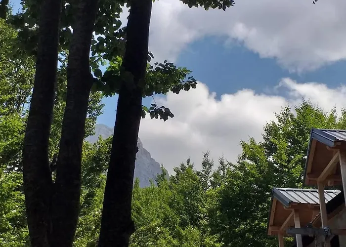 Bujtina Aroma E Malit 3*