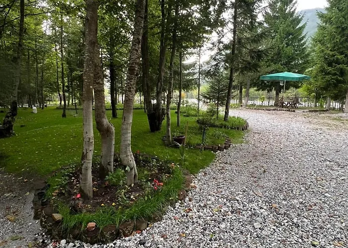 Bujtina Aroma E Malit 3*